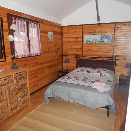 Dağ evi Au Petit Chalet Normand Saint-Évroult-de-Montfort